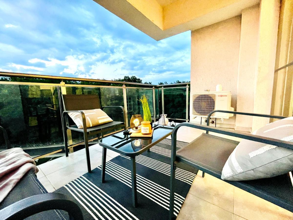 Forest View Apartment Timişoara Buitenkant foto
